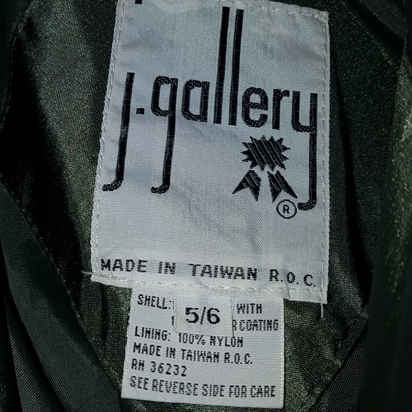 VINTAGE ALMOST PERFECT TRENCH COAT - Picture 2 of 3